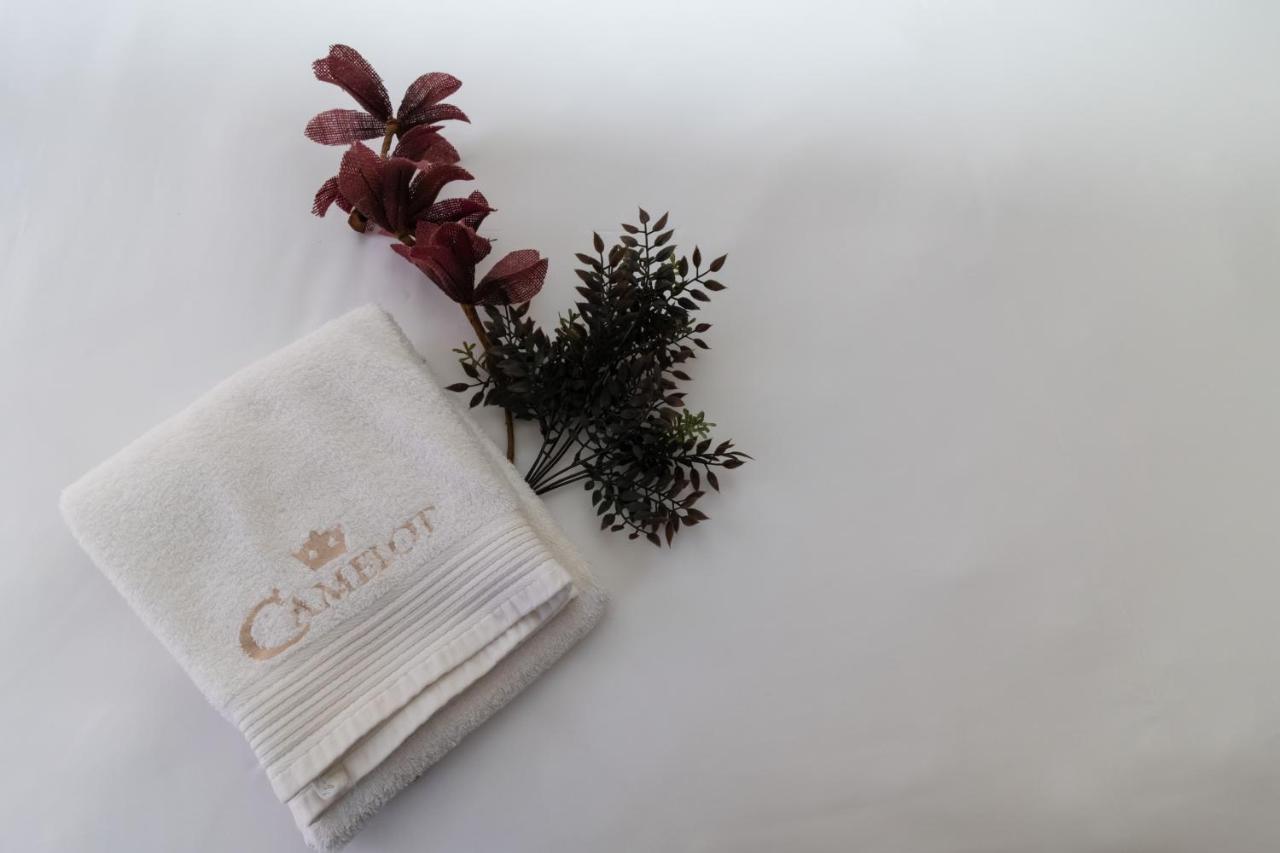 Camelot Guest House & Apartments Потчефструм Екстериор снимка